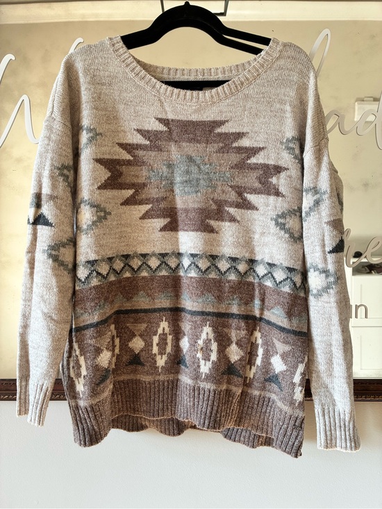 American Eagle Outfitters Sweaters - American Eagle Outfitters Southwestern Aztec Pattern Crewneck Sweater